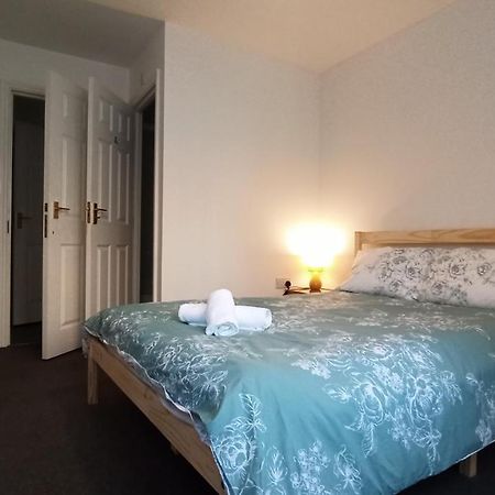 Bright, Chilled Ensuite Db Room In A Shared Flat! London Kültér fotó